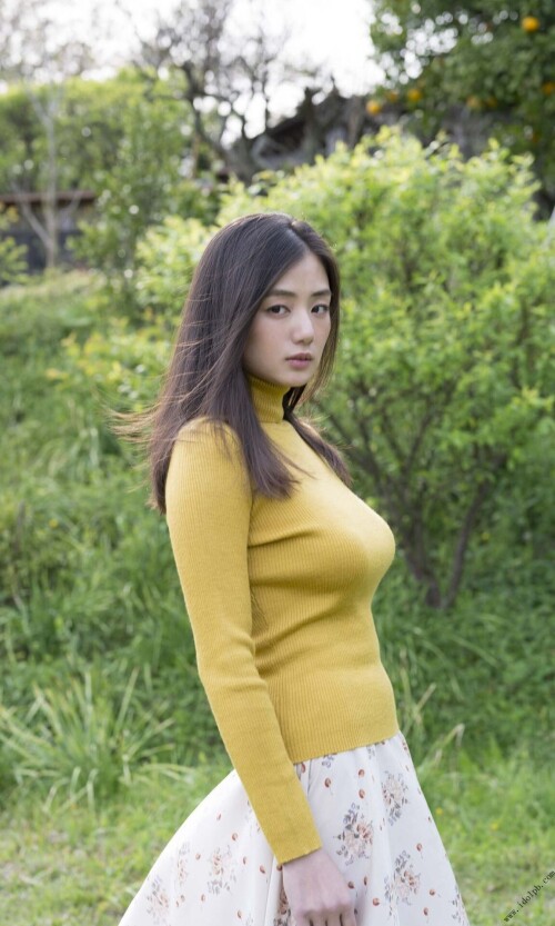 Moemi Katayama 104