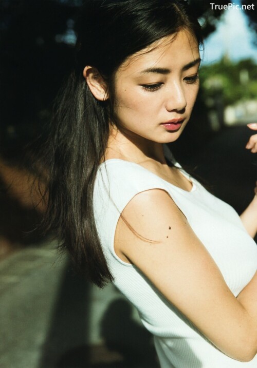Moemi Katayama 729