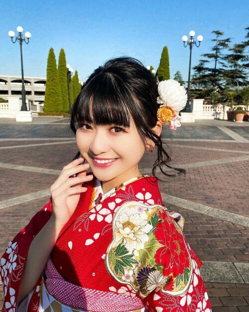 Minami Yamada 915